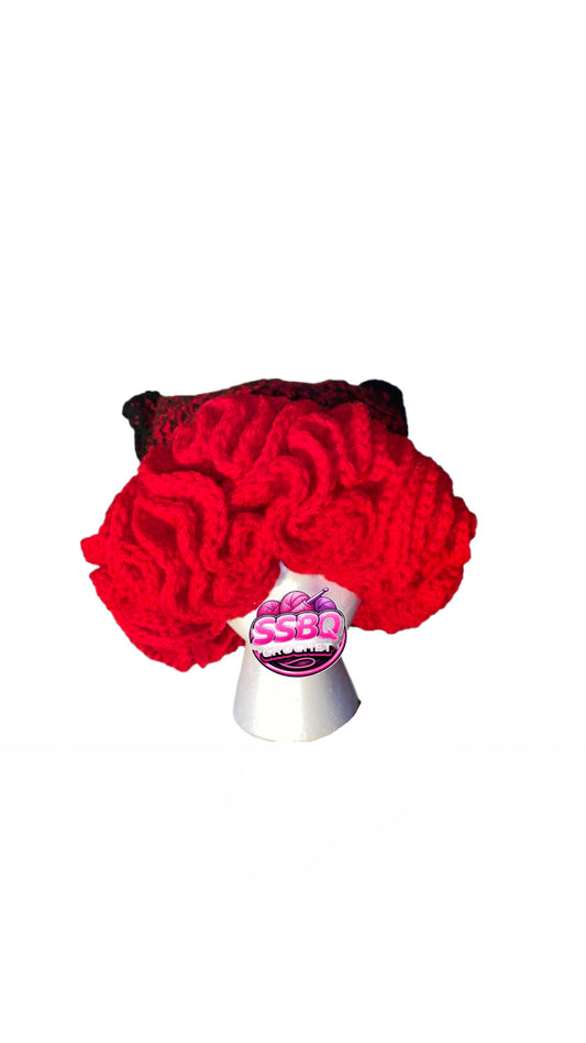 LADY BUG RUFFLE BEANIE